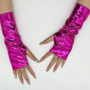 Faux Leather Fingerless Gloves in Fuchsia